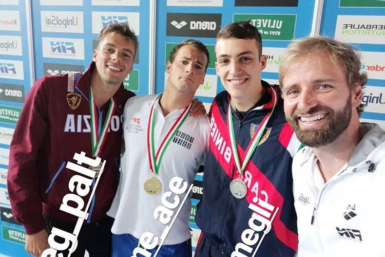 Domenico Acerenza con la squadra Canottieri Napoli